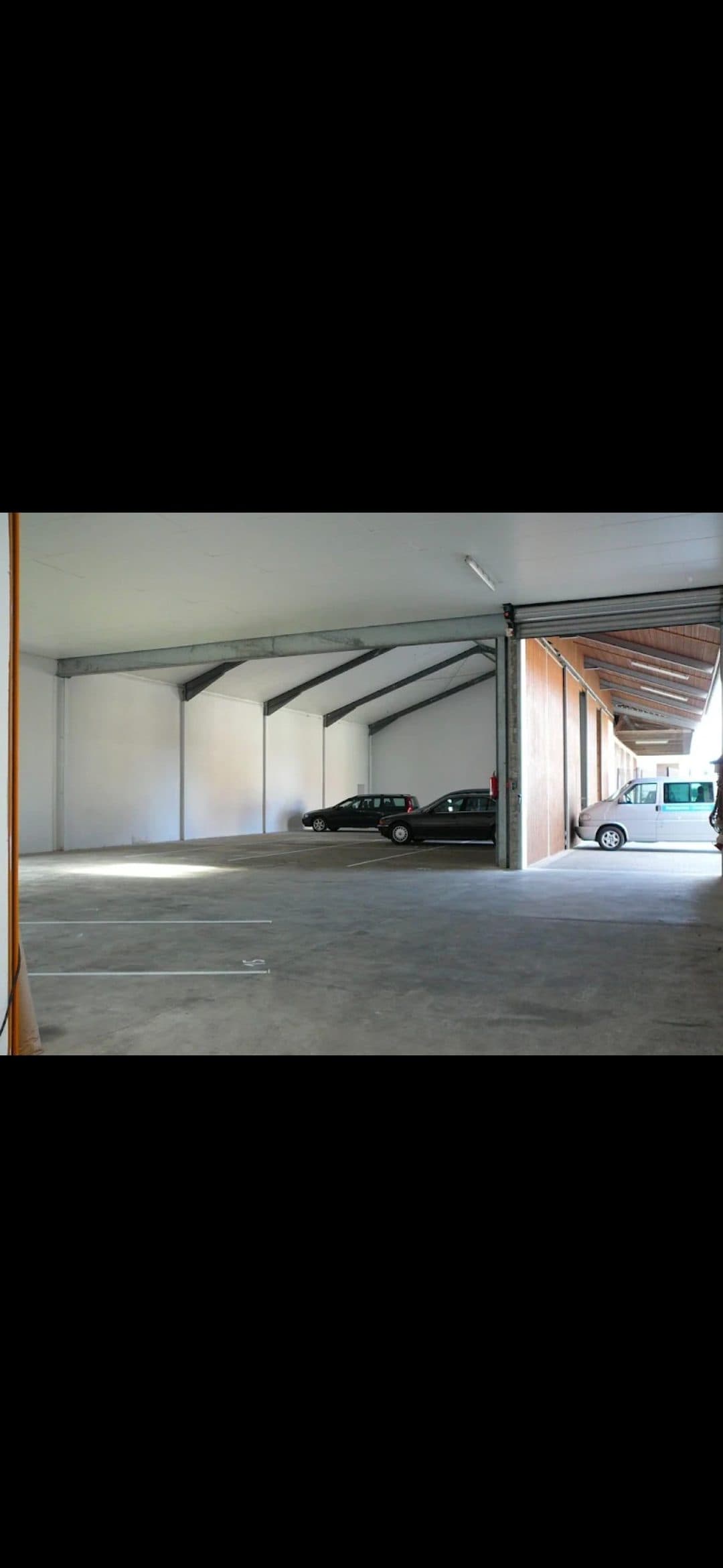 Parkservice Unertl, Moosstraße, Oberding, Germany parking