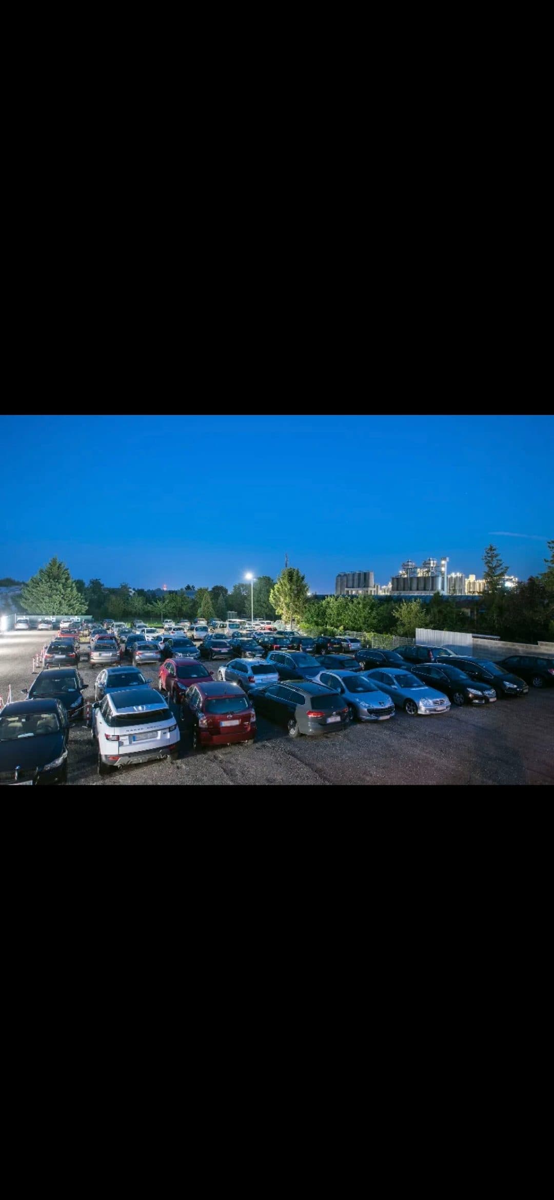 HEINHOTEL vienna airport, Mannswörther Straße, Schwechat, Austria parking
